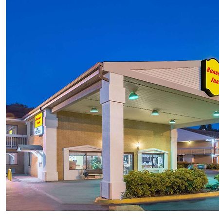 Sunset Inn Northlake Charlotte Extérieur photo